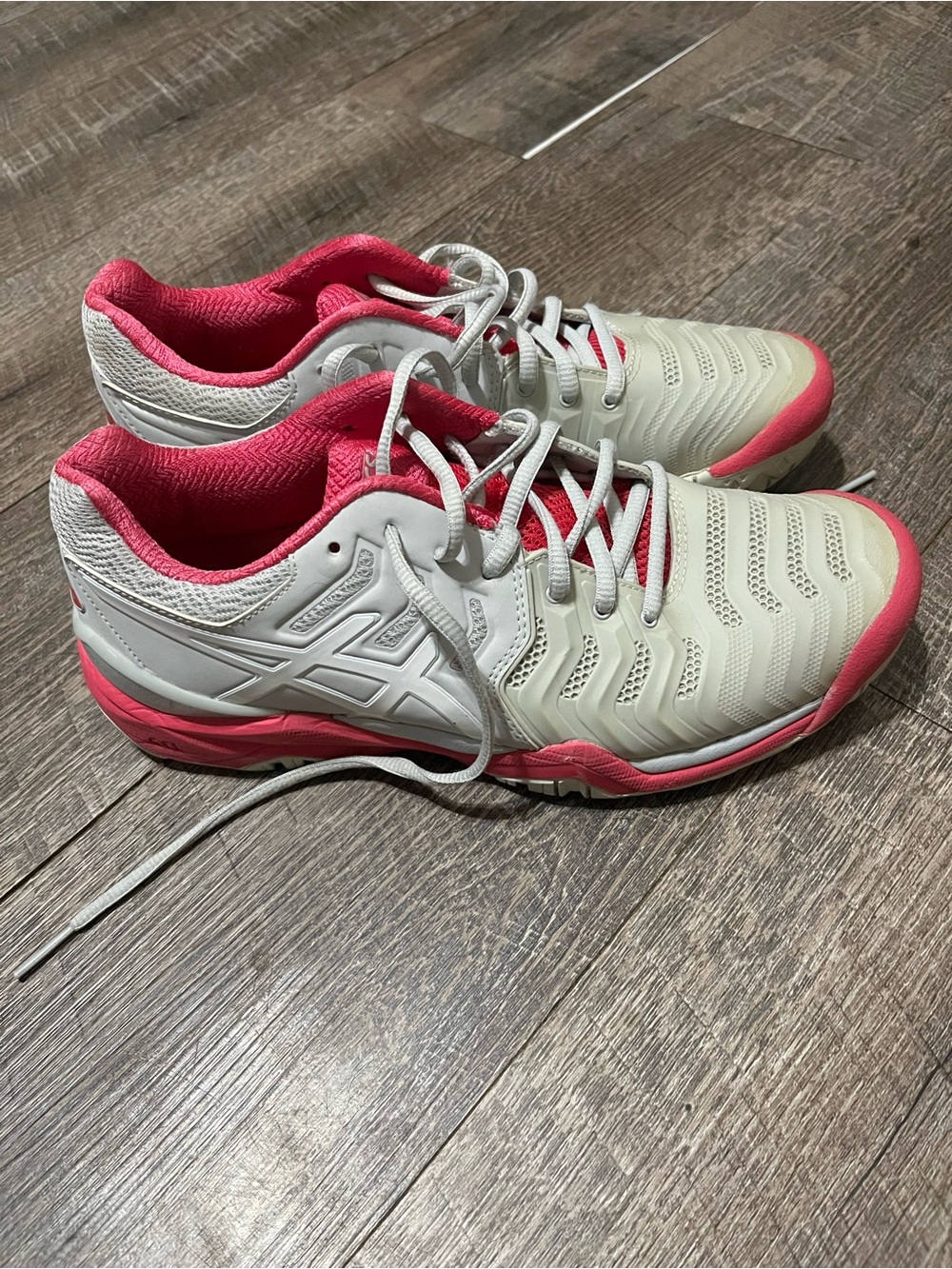 ASICS Women's White and Pink Tennis Sneakers
